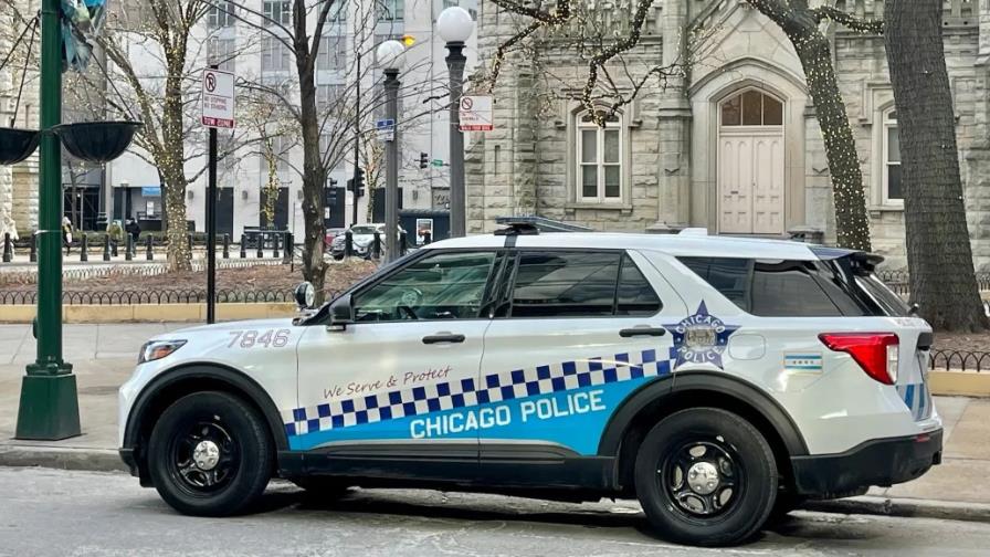 Hombre asesina a tiros su esposa y a sus tres hijas en Chicago